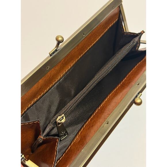 👜NWT Patricia Nash Leather Wallet Large Brown Vintage Clasp Handcrafted Embossed - Picture 3 of 12